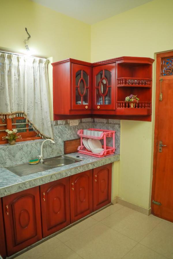 Hasaranga Holiday House Hikkaduwa Buitenkant foto